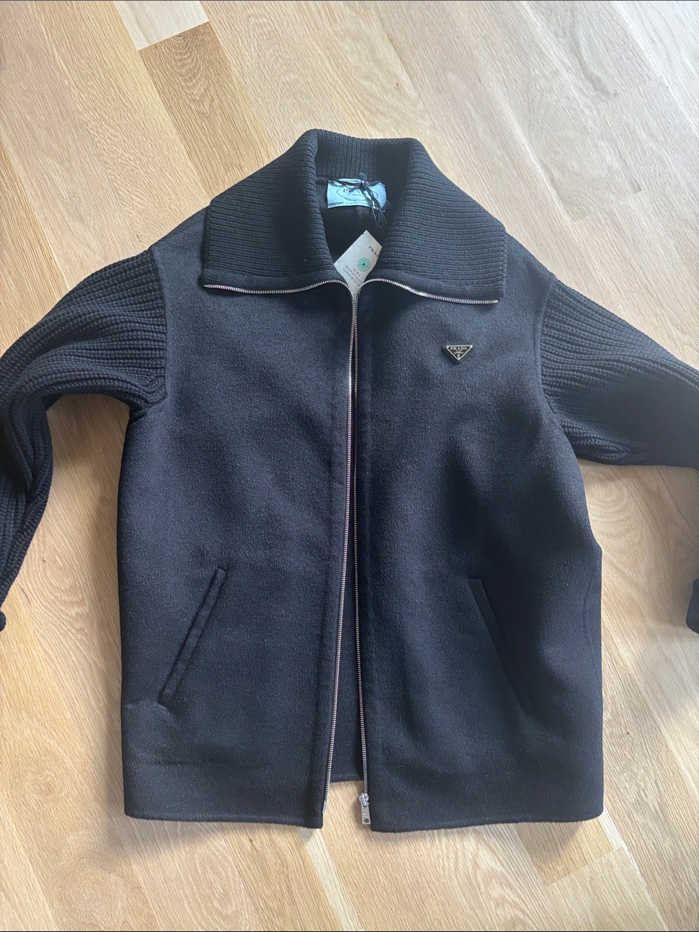 Prada Logo Black Zip-Front Wool Jacket with Ribbed Sleeves size 44